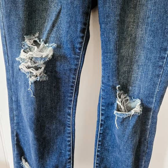 Judy Blue After Hours Dark Wash Destroyed Hem Cropped Straight Leg Jeans Size 9 - Picture 4 of 16